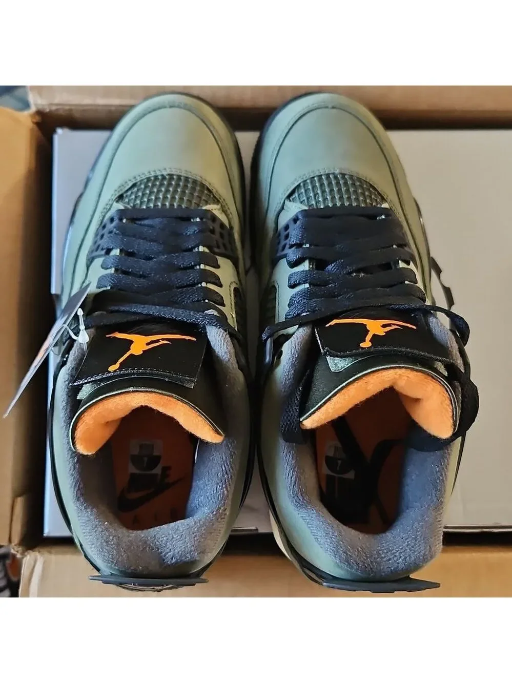 Air Jordan 4 Retro UNDEFEATED 2025 Sneaker Size 7 Mens 8.5 Womens NEW